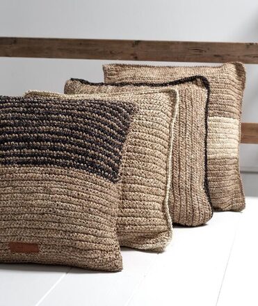 Web_Test-ML-920138-ML-920102-ML-920114-ML-920126-cushion-square_sf3_DTP