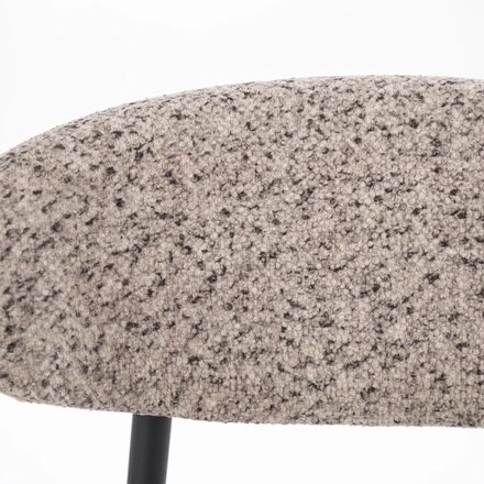 jari taupe 4