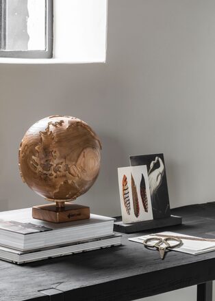 Large-ML-353915-MUST-Living-globe-Natural-BT-438752-Beam-writing-desk_sf1_DTP