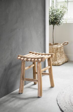 Large-ML-450422-Bohemian-stool-ML-890470-Palette-basket_sf2_DTP