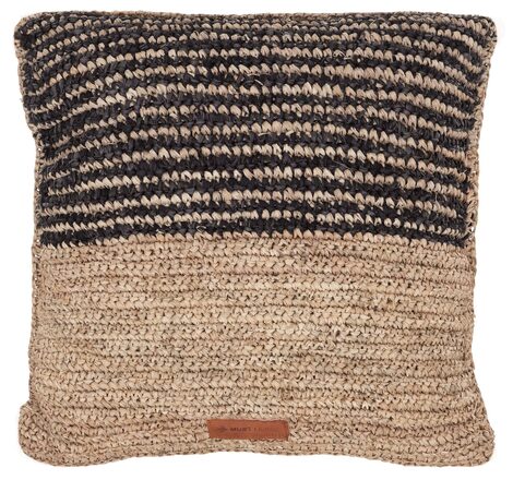 Large-ML-920138-Toulon-cushion-square_-1