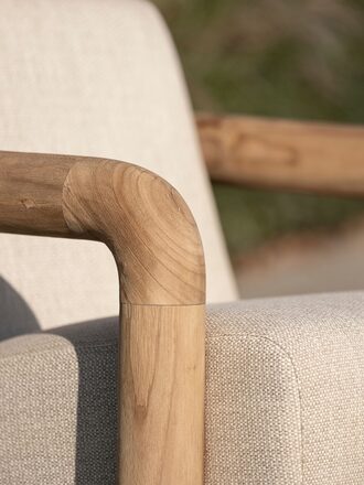 ML-260812-Blush-lounge-chair_detail1