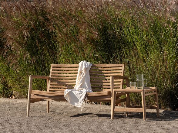 ML-451443-Ray-bench-2-seater-ML-451441-Ray-coffee-table_sf1b