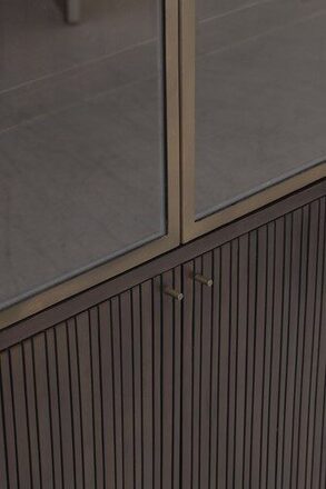 mr-365012-maroon-showcase1-Korverliving