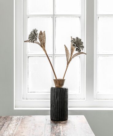 ML-443106-Huxley-vase-large-ML-524317-Rattan-flower_sf1_DTP