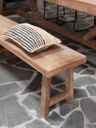 CL-581739-Monastery-bench_detail1