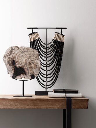 ML-890932-Fossil-statue-ML-890940-Magic-black-statue_sf1_DTP