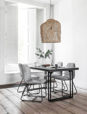 ML-472540-Mont-Blanc-dining-table-ML-749688-Puck-ML-890819-Es-Pujols-hanging-lamp_sf1_DTP