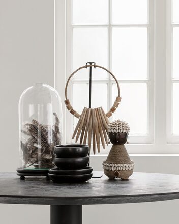 SO-251532-Soho-dining-table-ML-890914-Decorative-wooden-necklage-ML-886005-Coco-Family-Nia_sf1_DTP