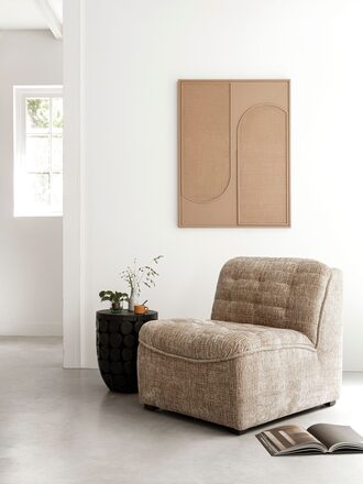 ML-749902-Liberty-lounge-chair-sand-ML-426513-Elyn-brown-wall-panel_sf1_DTP